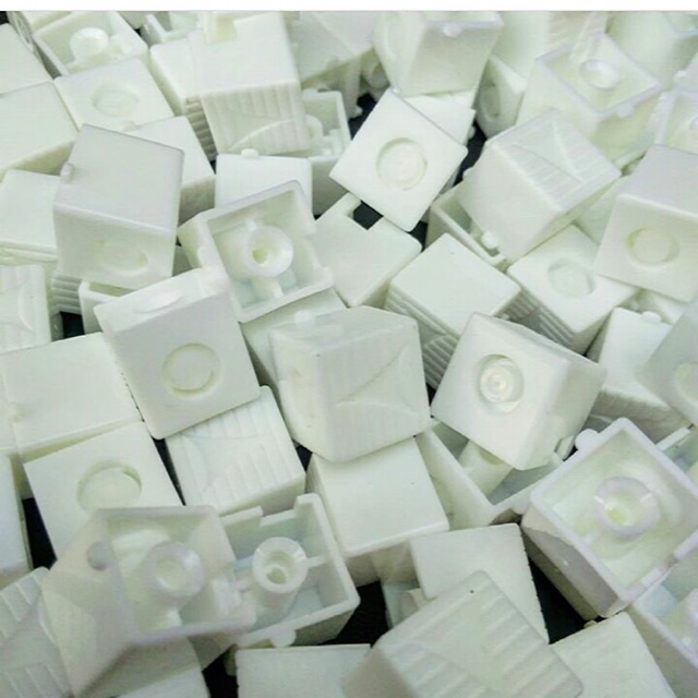 

SKINNY CUBE / FEMALE CAPS / JAPAN CAPS