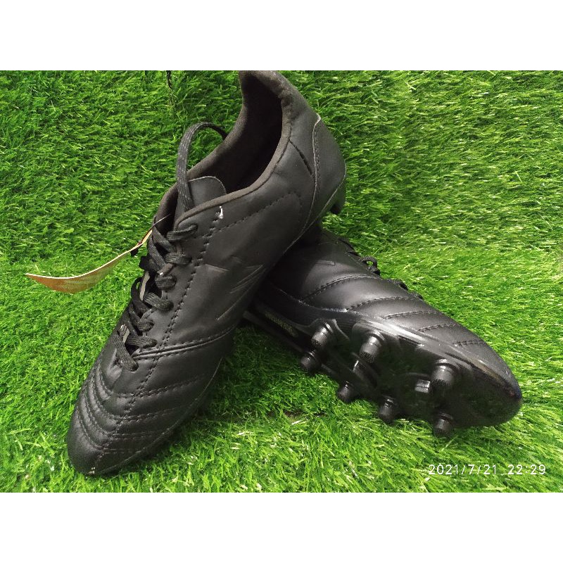 Bonus Deker Sepatu Bola Soccer Sevspo Hitam Full Black Blackout