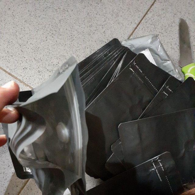 Kemasan Kopi Flat Bottom Alufoil Hitam 250 Gram Zipper N Valve.