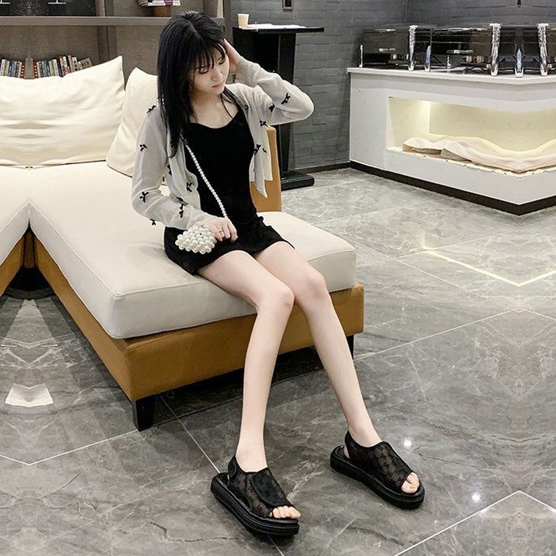 Sandal Slop Wanita Import Bukaan Atas Bahan Transparan Sejuk Korean Style yang Trendy Dan Kece