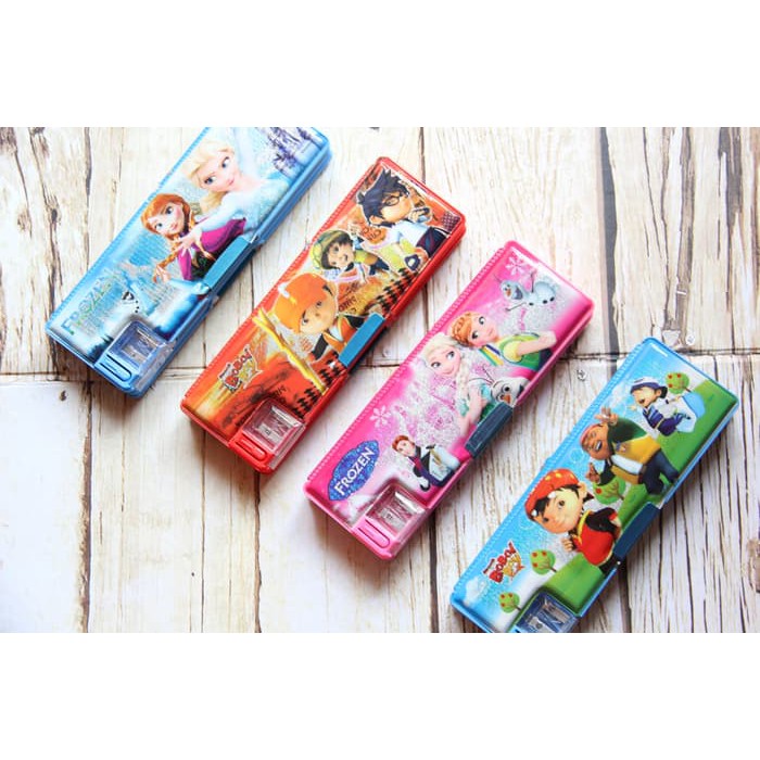 

Kotak Pensil Magnet Glitter (Karakter) NC-218