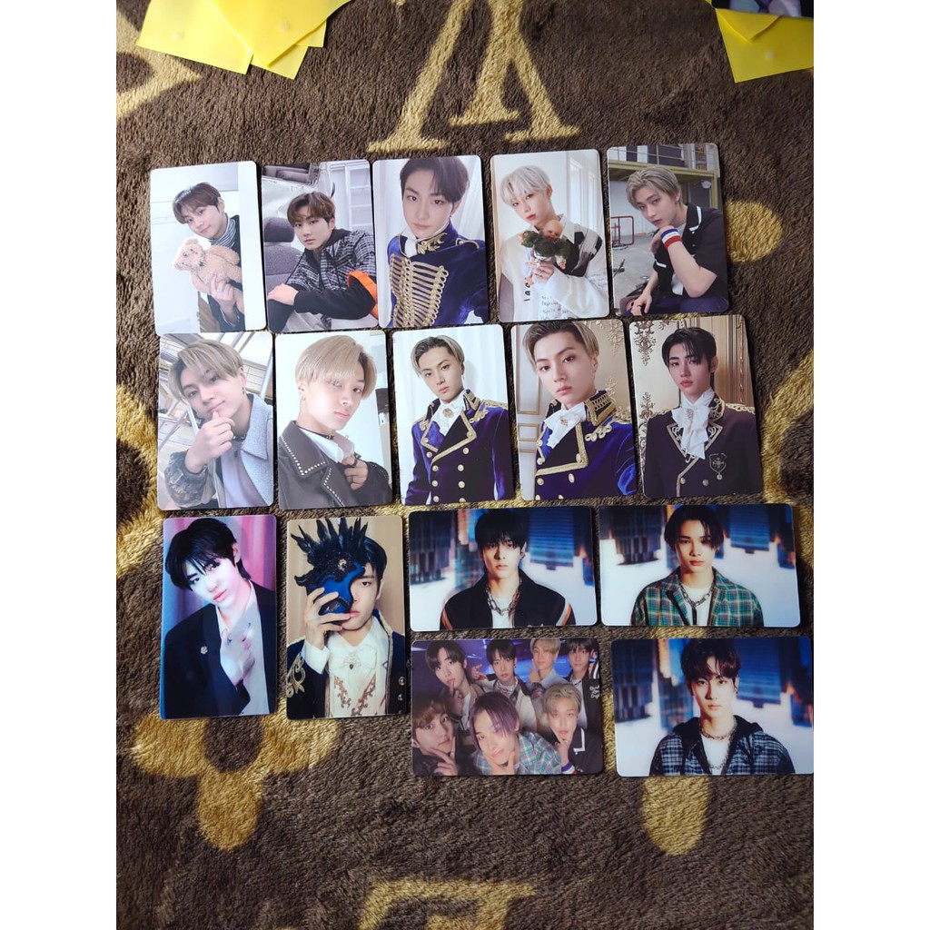 Album ENHYPEN BORDER : CARNIVAL