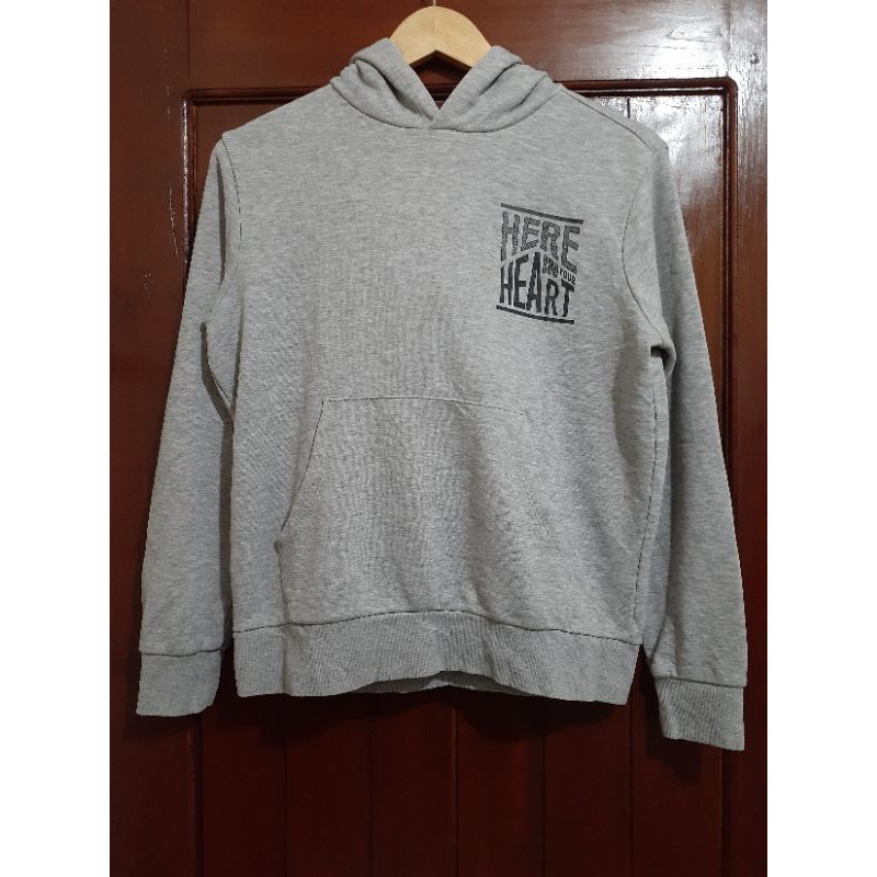 Hoodie hangten second