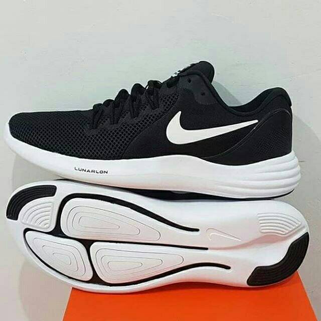 NIKE WOMENS LUNAR APPARENT