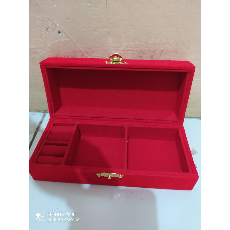 box perhiasan bahan bludru full bisa untuk cincin,anting,gelang,kalung