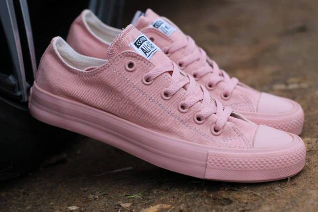 Converse CT Pink Salmon, Gratis Kaos Kaki