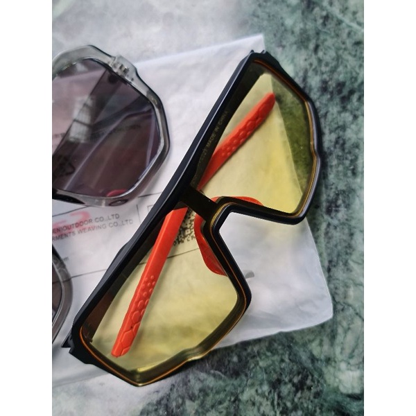 kacamata gowes preloved tanpa merk. bkn rockbros ya