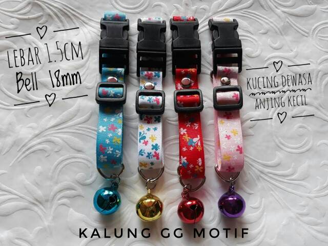 Kalung kucing dewasa anjing kecil GG Motif dan bendera lonceng 16mm lebar 1.5cm