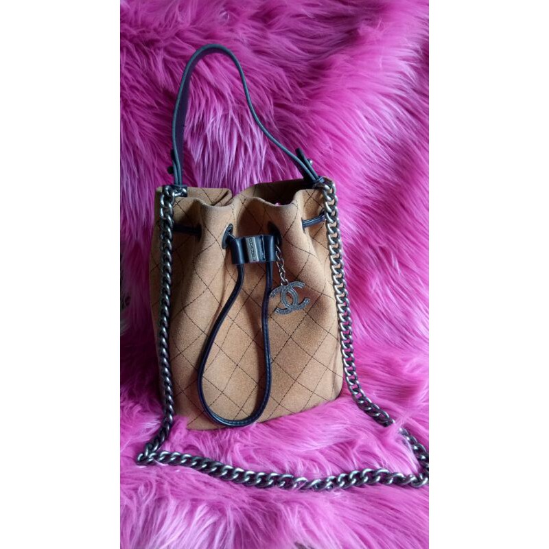 Tas Chanel Bucket Serut (Preloved)