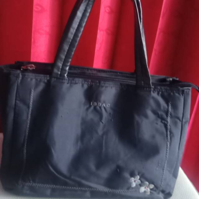 Preloved/second/bekas tas tangan wanita warna hitam Issac
