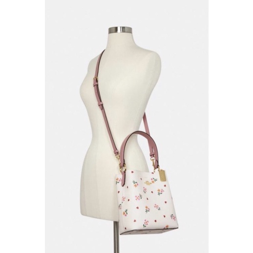 Coach Small Town Bucket Bag With Heart Petal Print (C7976)