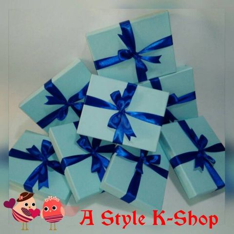 

Gift Box 20x15x3,5 (lapisan dalam) plus pita