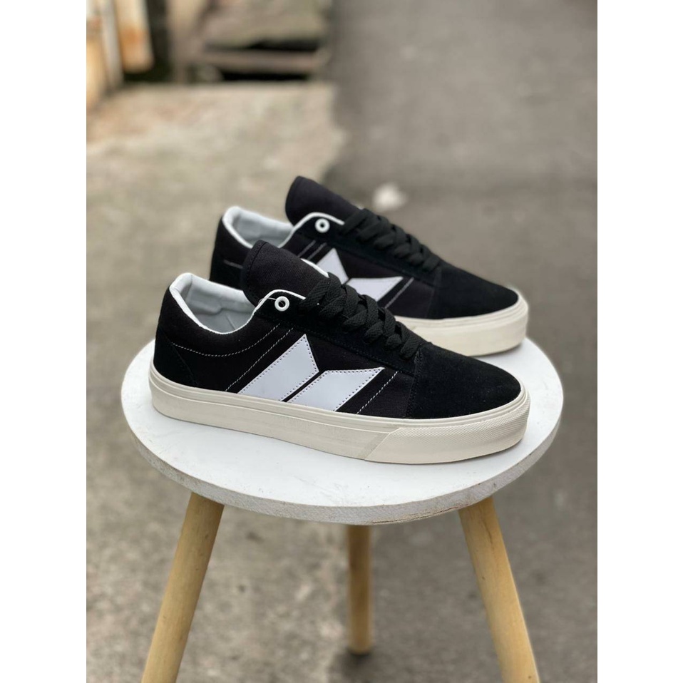 sepatu pria casual macbeth Shoes sneakers fashion import terbaru