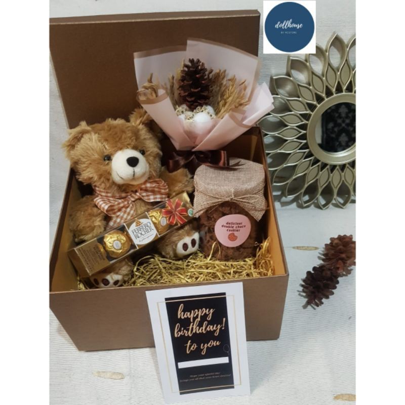 

Hampers Boneka Teddy Bear - Hadiah Ulang Tahun / Anniversary / Kado Ultah / Hadiah/ New Normal