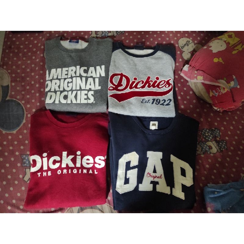 BORONGAN CREWNECK DC-GAP