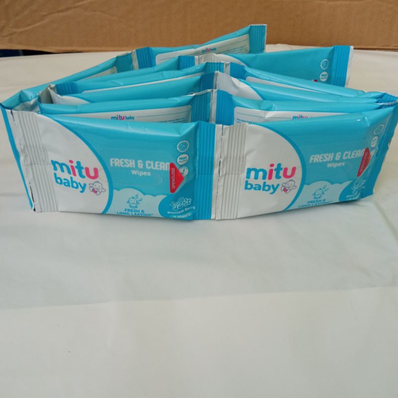 MITU TISU BASAH FRESH AND CLEAN 4 SHEETS 1 RENCENG 12 SACHET