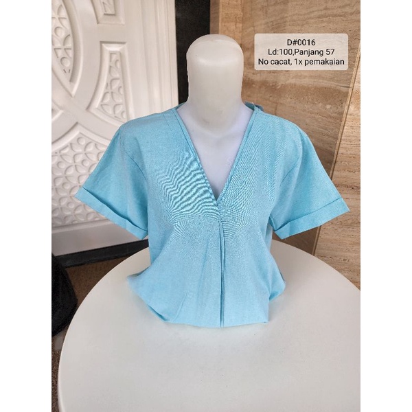 Preloved Atasan D#016 warna biru telor asin