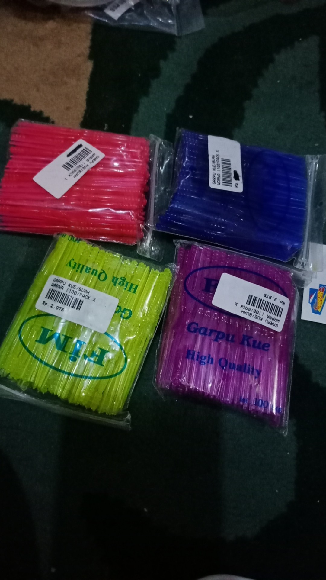 Garpu Kue Buah Warna ( 100 Pcs )