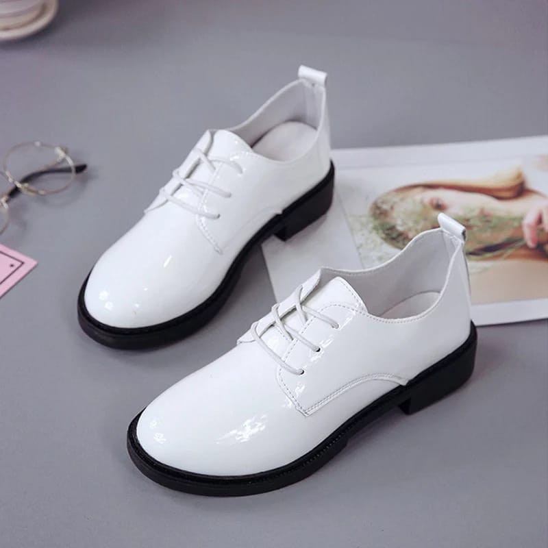 Sepatu Wanita Low Boots Oxford White Glosy JENN 003