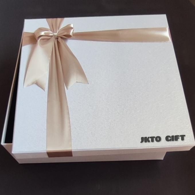 

Premium Product!!! Kotak Kado Gift Box (35X35X11) Cm - Paling Diminati