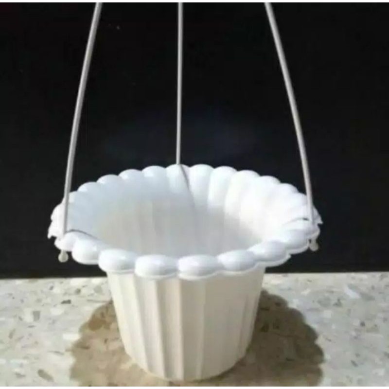 Pot gantung mawar / pot gantung putih