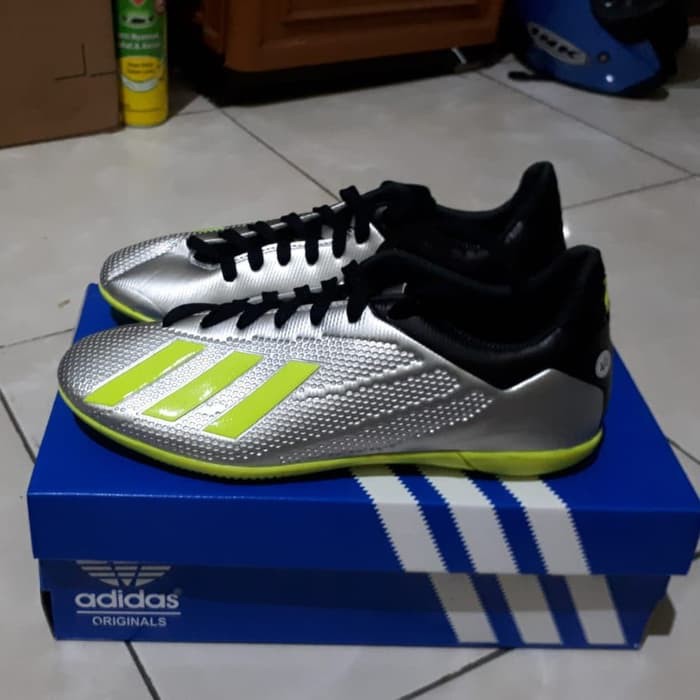 DISKON.. SEPATU FUTSAL ADIDAS X GRADE ORI
