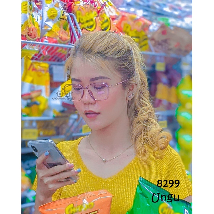 KACAMATA PLASTIK KOTAK 8299