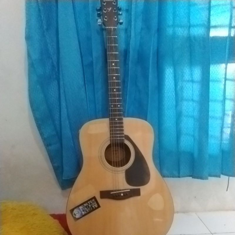 Gitar akustik Yamaha F310 second