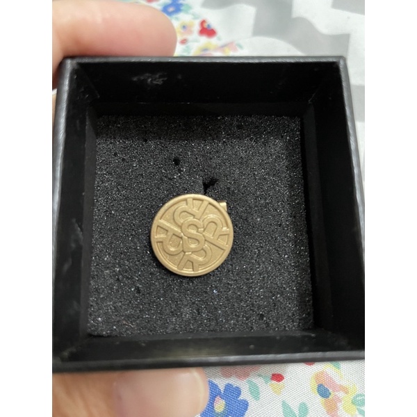 pin brooch BS x Ria Miranda Preloved