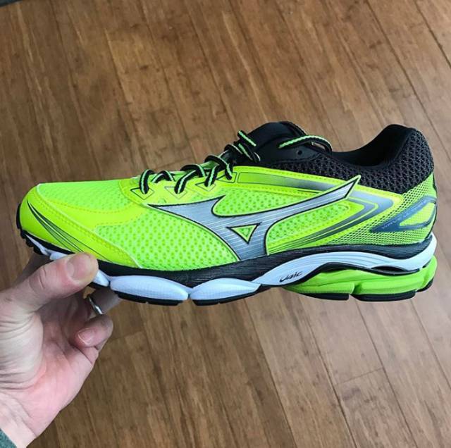 mizuno wave ultima 8 2017