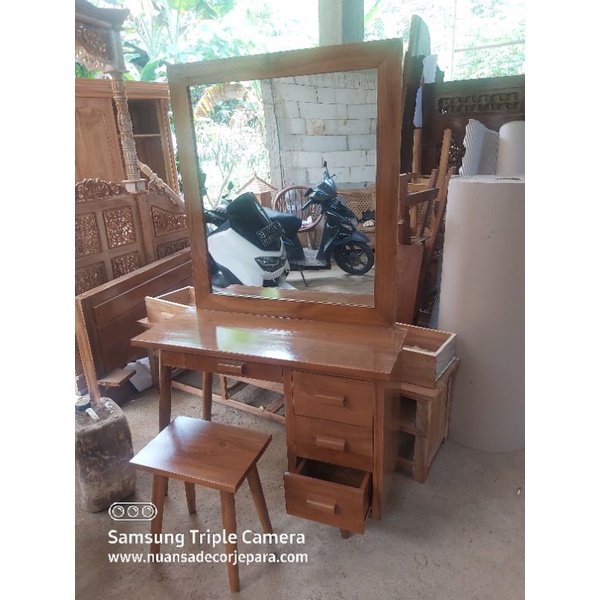 meja rias/meja rias minimalis/meja rias retro