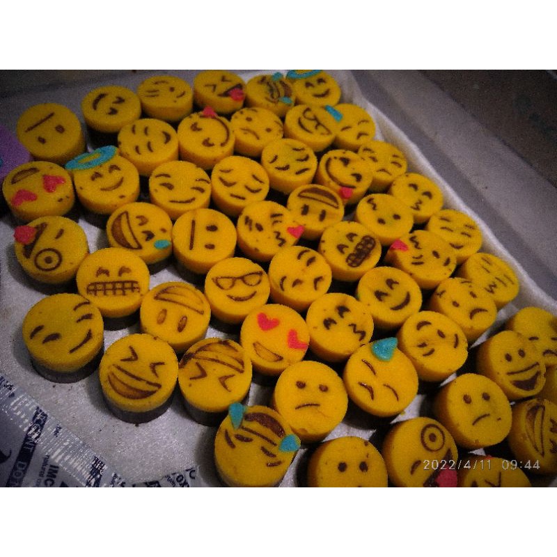 

EMOJI COKLAT
