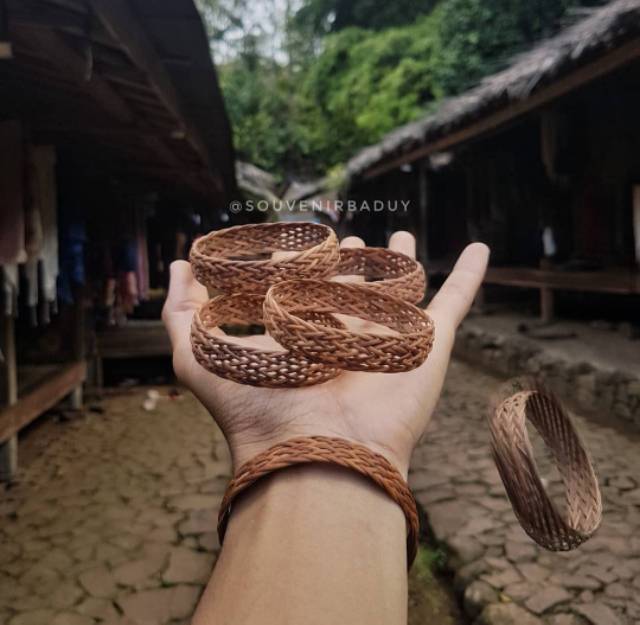 Gelang Handam Baduy dipercaya akan ketahanan nya