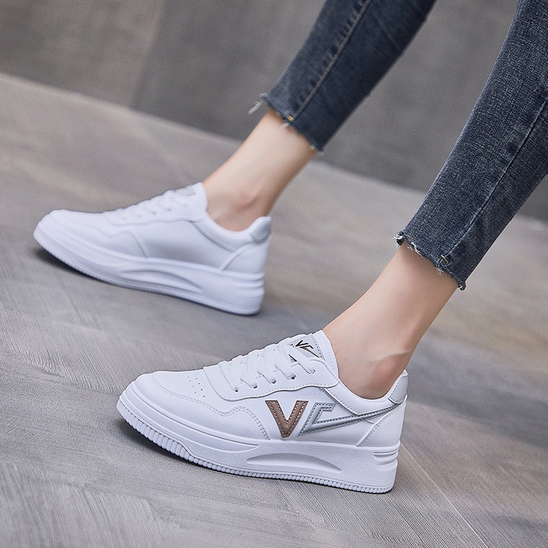 Sepatu Sneakers Wanita Putih walking shoes