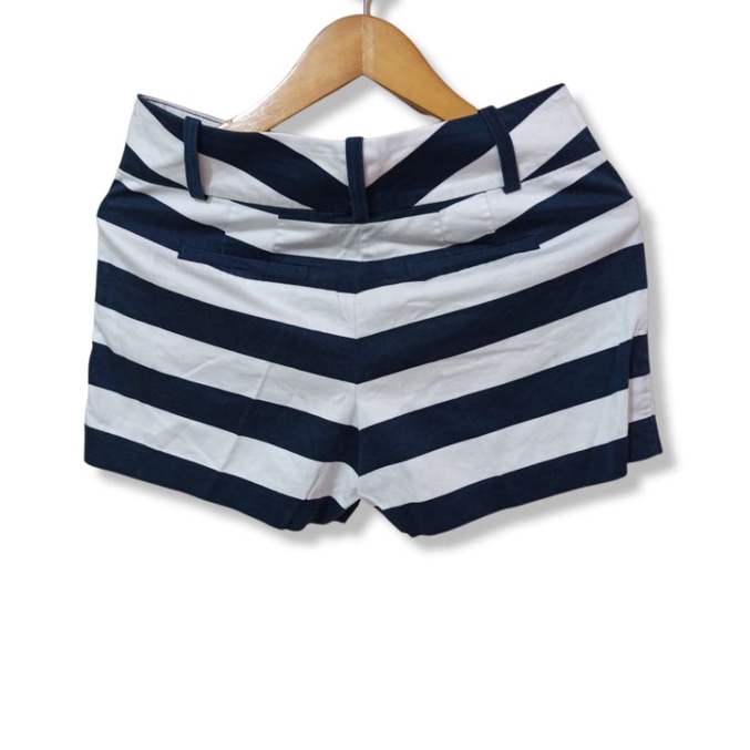 Preloved Celana Pendek Ann Taylor Signature