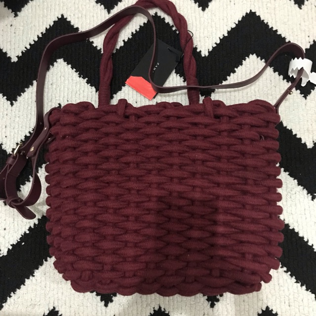 Tas Zara rajut