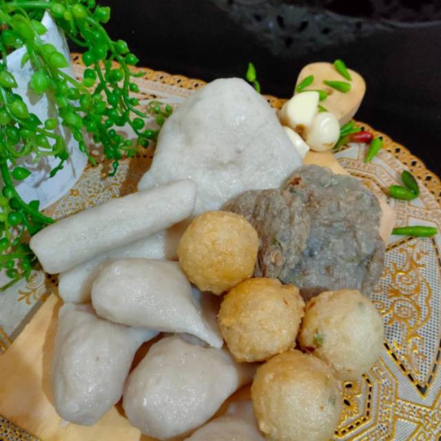 

Pempek Palembang ikan tenggiri asli 100% halal