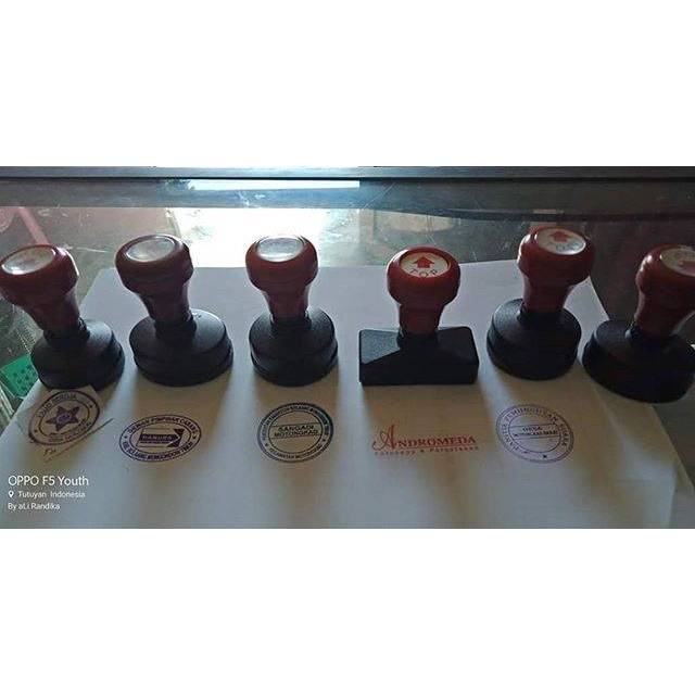 

Pembuatan Stempel Flash 1 warna 2 Warna 3 Warna Dst