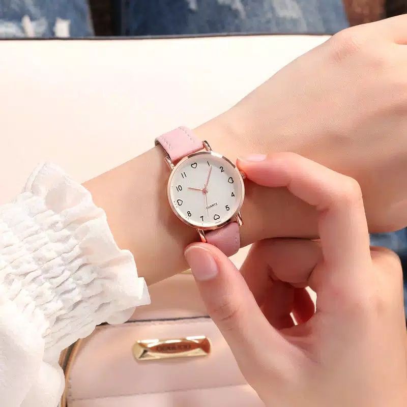 TERLARIS!!! Jam Tangan Wanita Casual Quartz Strap PU Leather Jam Analog Wanita Gaya Retro Jam Tangan Wanita Kecil Minimalis