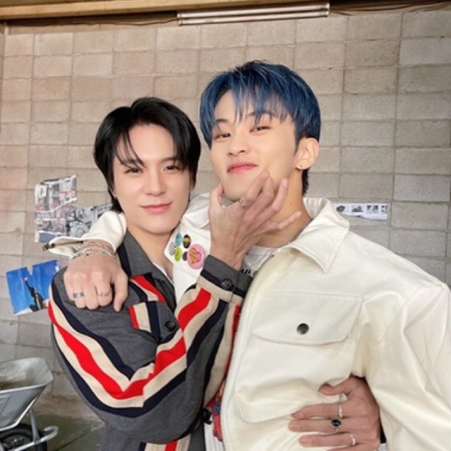 [ booked ] album only hot sauce chilling ver