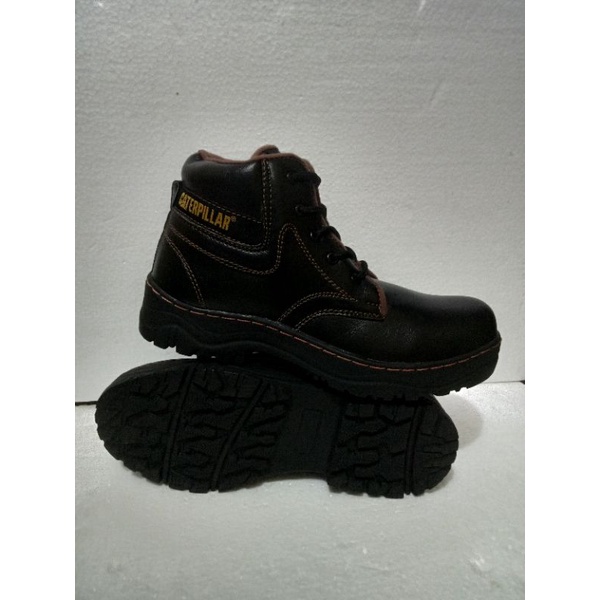 Sepatu boots klasik pria sepatu cowok bot bertali murah sepatu boots trendy casual