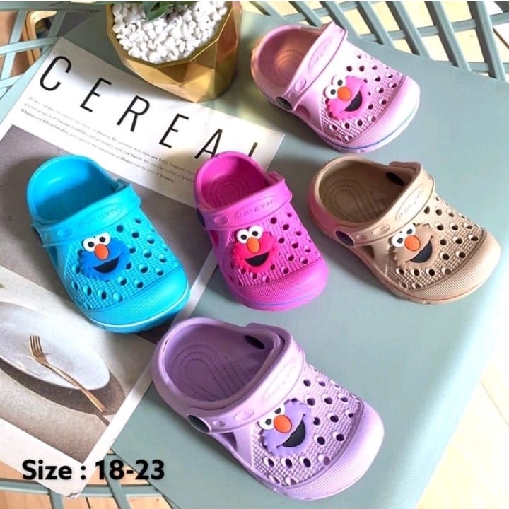 Sandal Anak Baim / Sandal Kodok / Sandal Anak Perempuan Tali Belakang Motif Elmo Usia 8 Bulan - 6 Tahun