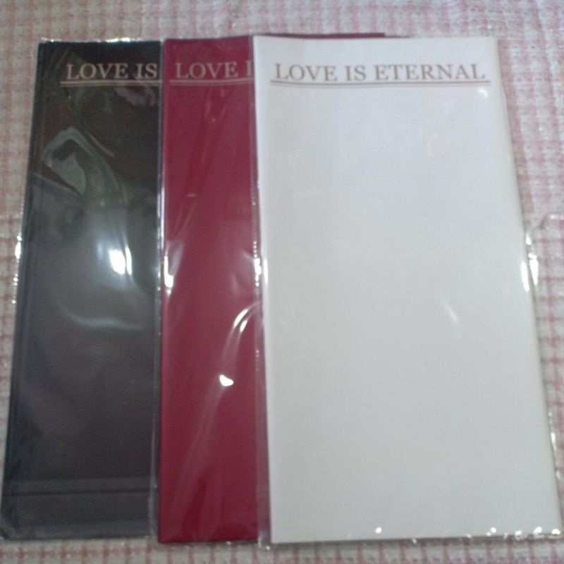 

KERTAS BUNGA 1P MOTIF LOVE IS ETERNAL