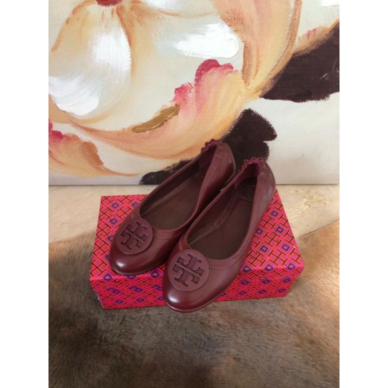 SEPATU WANITA TORY BURCH MINNIE TRAVEL FLAT SHOES - MAROON