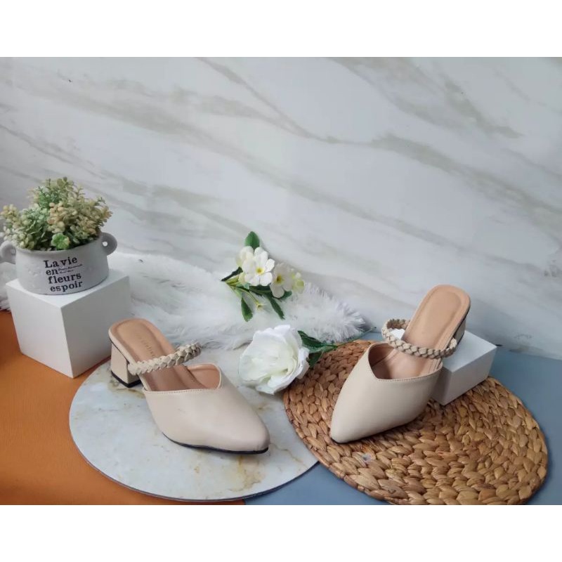 sepatu wanita tali kepang