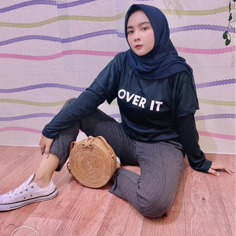 Atasan baju oversize OVER IT warna LILAC bahan spandex