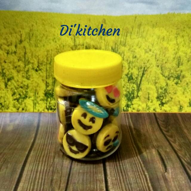 

Cokelat karakter emoticon toples mini