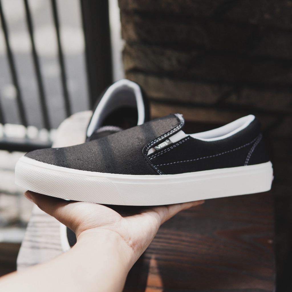 Sepatu VANS Slip On Og Black White