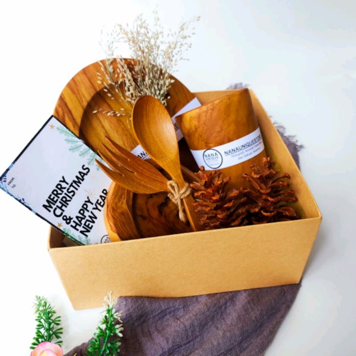 

Hampers Parcel Ulang Tahun Wisuda Souvenir Wedding Gift Box Kado Nikah