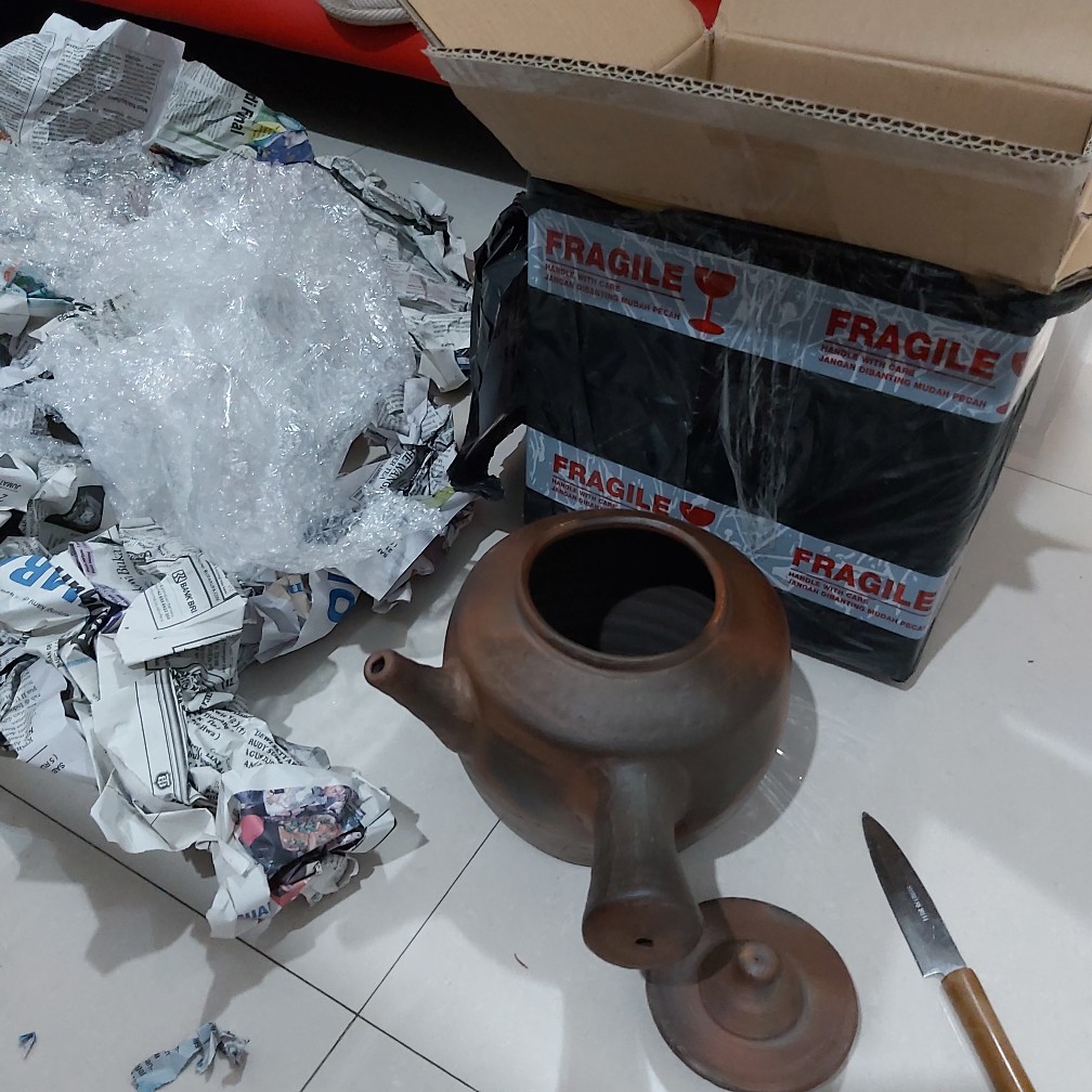 Teko Jamu Besar Panci Jamu Gerabah Tanah Liat